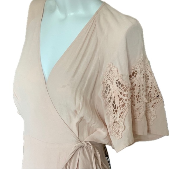 ASTR the Label Blush Pink Crochet Sleeve High Low Hem Feminine Wrap Dress Sz S - Picture 6 of 15